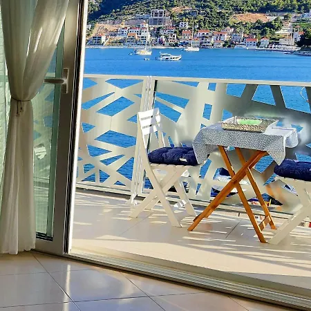 Sunshine Baum מרינה