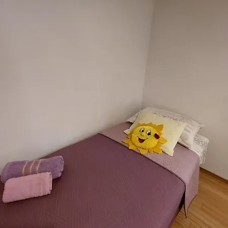 Sunshine Baum בית הארחה מרינה