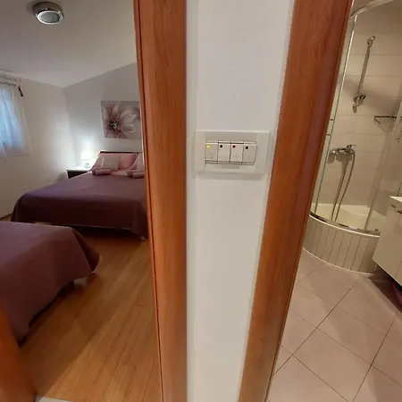 Sunshine Baum בית הארחה מרינה